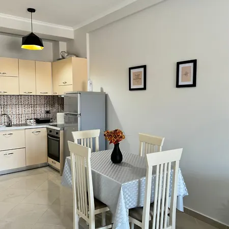 Daire Centre Lions Gate 6 *