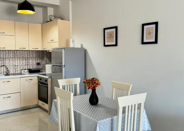 Daire Centre Lions Gate 6 *