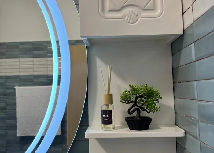 Centre Lions Gate 6 * Avlonya