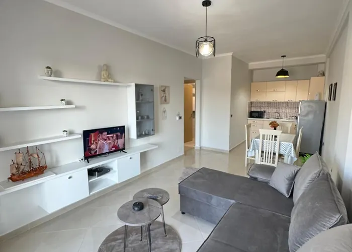 Centre Lions Gate 6 *