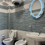 Centre Lions Gate 6 *