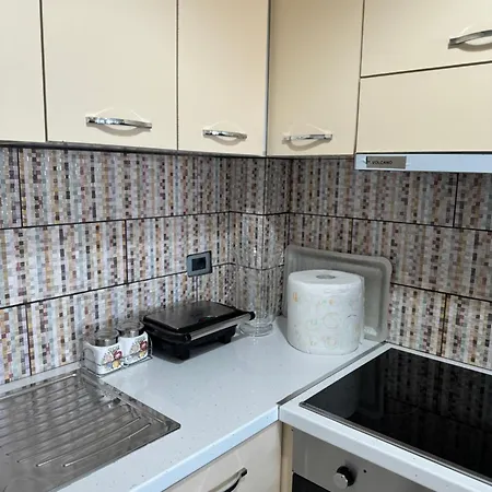 Apartment Centre Lions Gate 6