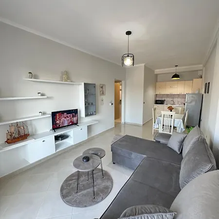 Centre Lions Gate 6 *