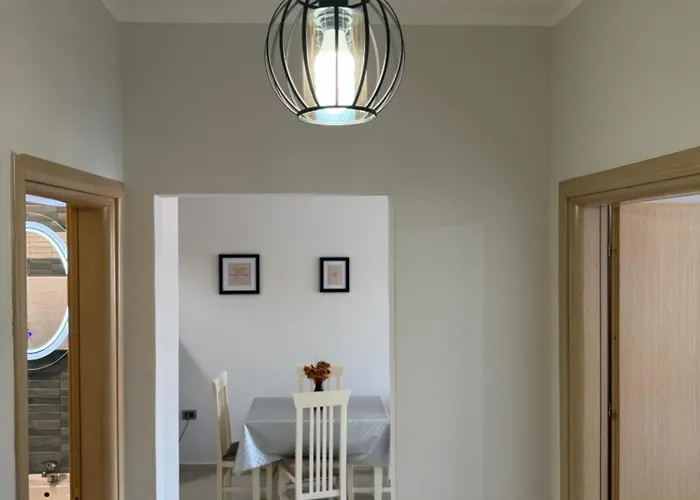 Centre Lions Gate 6 Apartment *